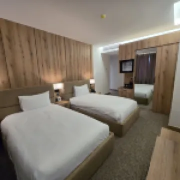 BAZ Hotel Airport Road Hotels in 