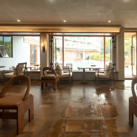 Daxin Yuexiang Biancheng Hotel
