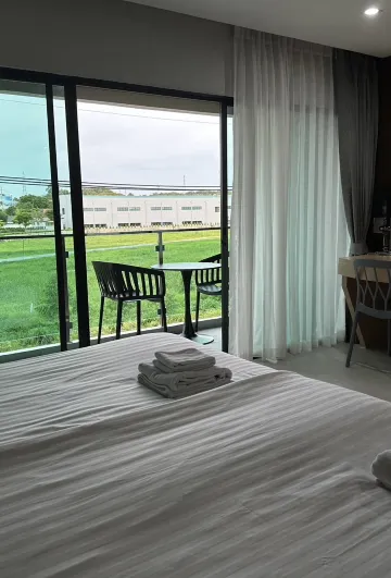 ห้องดีลักซ์ วิวถนน พร้อม จากุซซี่