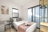 Tranquil Rooms – Quick Walk to Bus & Local Amenities