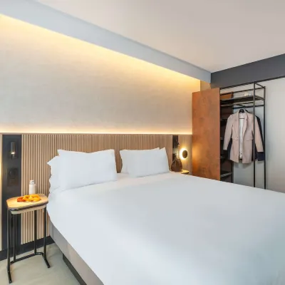 Hôtel Marseille Centre Gare Saint-Charles Hotels near Marseille Saint-Charles Station