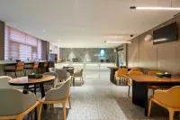 IU Hotel (Hanzhong North Street Street Street Xinhuayuan Branch) - 2-Star