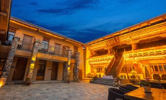 Shangri-La Feifan Tibetan Boutique Hotel