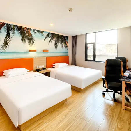 Yaxin E-Sports Hotel (Lüliang Xiaoyi Wanda Plaza City Hall)