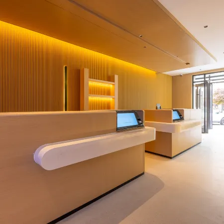 IU Hotel (Lanzhou Jinniu Street · Northwest Normal University Lantian Apartment Branch)
