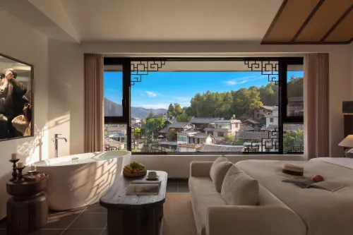 Yangshe Guanshan Cloud Mansion Wilds·Onsen Homestay (Big Water Wheel, Lijiang Ancient Town)