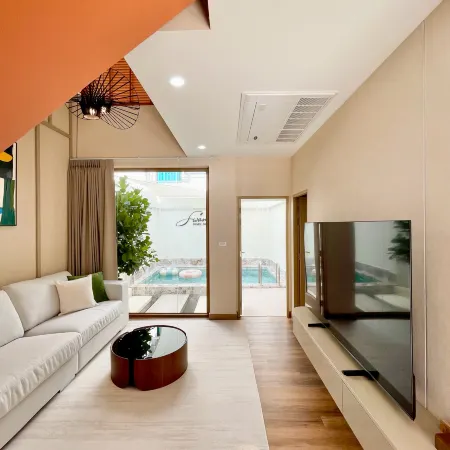 Swan Private Pool Villa Bangsaen