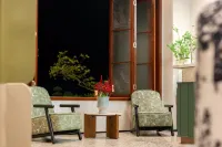 Xianju Maitian · Yuanlai Man Designer Hotel (Xianju Station Branch) - parking