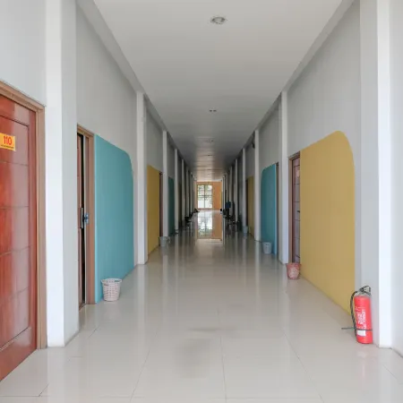 Sans Hotel Salmas Mojokerto