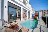 Shenzhen · Lemon Coast Swimming Pool Slide Villa (Akanara Liuli Sea Resort Area) - Private Pools