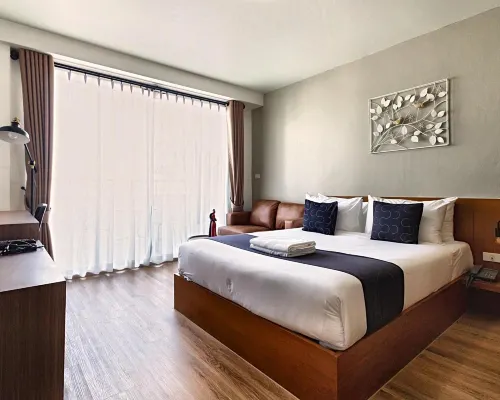 Nature Boutique Hotel Ratchayothin Hoteles cerca de Escuela Horwang