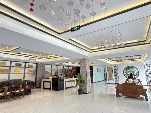 Yujing Jinghe Resort - Dağ Manzaralı