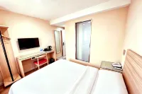 โรงแรมเรสต์ (สถานีรถโดยสารหงเฉียว เยว่ชิง) - พร้อมอาหารเช้า