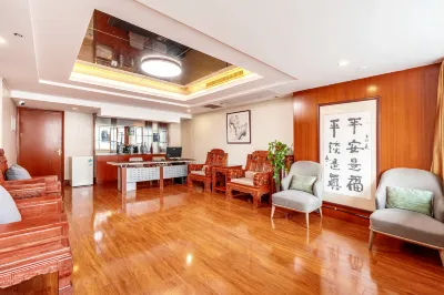 Tingshuo · Silver Sea Boutique Homestay (Xiaomai Island Park Yinhai World Branch) Hotels in May Fourth Square/Olympic Sailing Center