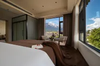Fuguang Yushe | Snow Mountain View Space Aesthetics Smart Living Hall (Baisha Old Town) - พร้อมระเบียง
