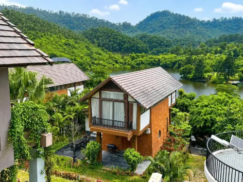 Lakeside Villa V111 - Villas