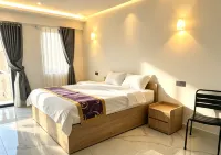 Khai Nguyen Long An Hotel - Parking