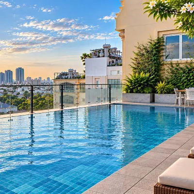 Sky Gem Hotel - Ben Thanh Hotels near Le Loi Street