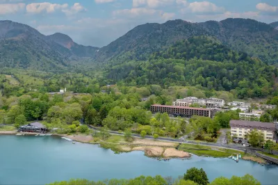 Kamenoi Hotel Okunikko فنادق في 