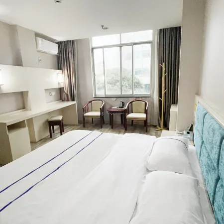 Baise Moon Semi-bending Theme Hotel