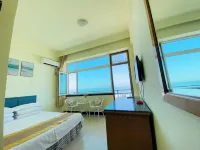 Holiday Inn Golden Dragon Coast - Pet friendly