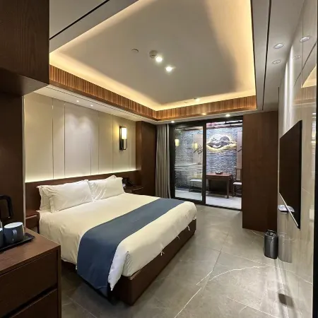 Ningjing Hotel (Ningbo Tianyi Square Chenghuang Temple)