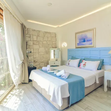 Alacati Asmali Konak Hotel