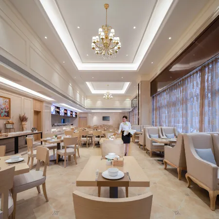 Vienna International Hotel(Shuanglong airport store of Guiyang Airport)