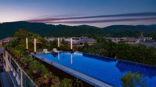 Xishuangbanna Tropic of Cancer Lake View Hot Spring Hotel