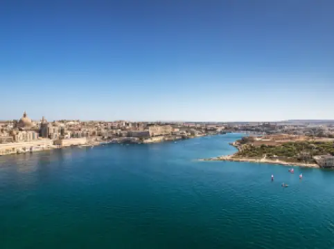 บาร์เซโลโฟร์ทีนามอลตา