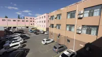 Homeinn · neo (Ulanqab Jining No.1 High School) - parking