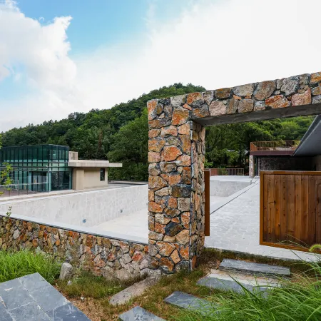 Yuanshe Luyinxi Resort