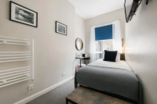 The Borough Hotels near Sir William Wallace Memorial