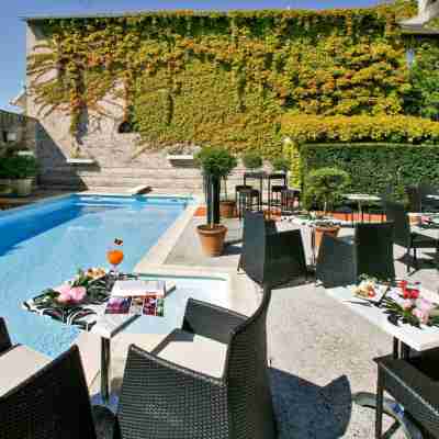 Logis Hôtel Grand Hôtel d'Orléans Rest. le Goulu Hotel Exterior