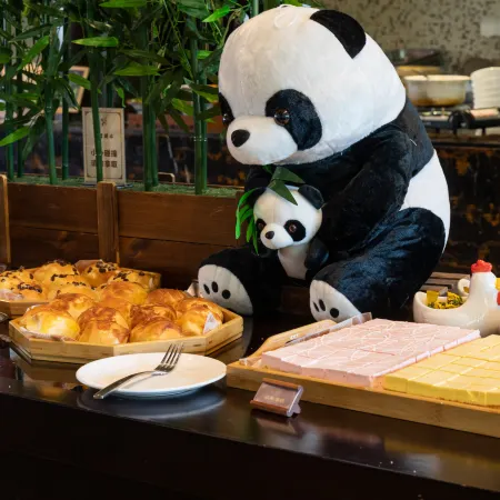 Liyang Yu · Bamboo Retreat (Yushui Hot Spring Store)