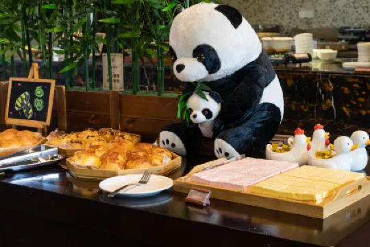 Liyang Yu · Bamboo Retreat (Yushui Hot Spring Store)