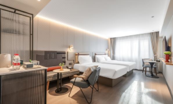 Homeinn Selected Hotel (Harbin Central Avenue Subway Station Anguo Street)