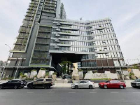 盧米埃爾河畔豪華套房酒店 鄰近Petrovietnam Landmark的酒店