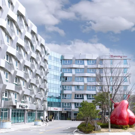 Sokcho Marina Bay Hotel Отели рядом с достопримечательностью «Daepohang Port»