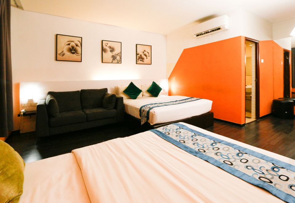 Golden Roof Hotel IpohOver view