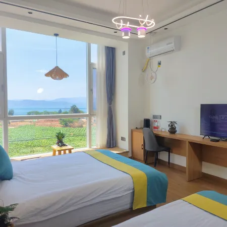 Fuxian Lake Heizong Hotel