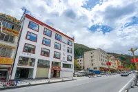 Yunren Hotel Hotels near Baihaizi Lake
