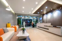 Ruilai Yuelv Hotel (Luoyang Railway Station Metro Station Branch) - 2 Yıldız