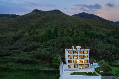 Mountain Foot Scenery · River Rafting · 180° Mountain View Starry Sky Pool Luxury Resort - Inns