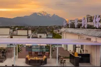 雲溪海棠·日照金山全景空中花園酒店 鄰近世紀平價超市的酒店