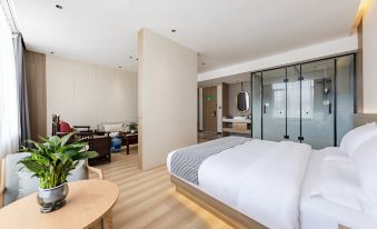 Shangri-La InterContinental Boutique Hotel