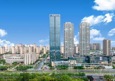 메이두오 호텔 (난창 서부 철도역 국가 스포츠센터 지하철역) 난창 신사군 군부 유적지 전시관 주변 호텔