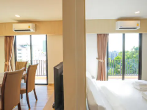B2 Bang Saen Premier Hotel Hotels near Bangsaen Aquarium