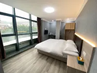 Weiman Hotel (Ningde Normal University Jiaocheng Campus RT-Mart International Plaza)