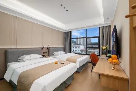 Yibai·Yuemei Hotel (Gufu Street, Anshun Ancient City) Отели рядом с достопримечательностью «Anshun Ancient City Historical and Cultural Block»